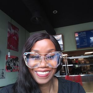 Meet your Posher, Sharon